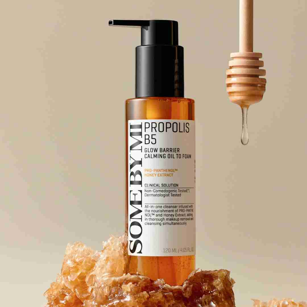 SOMEBYMI Propolis B5 Glow Barrier Calming Oil to Foam